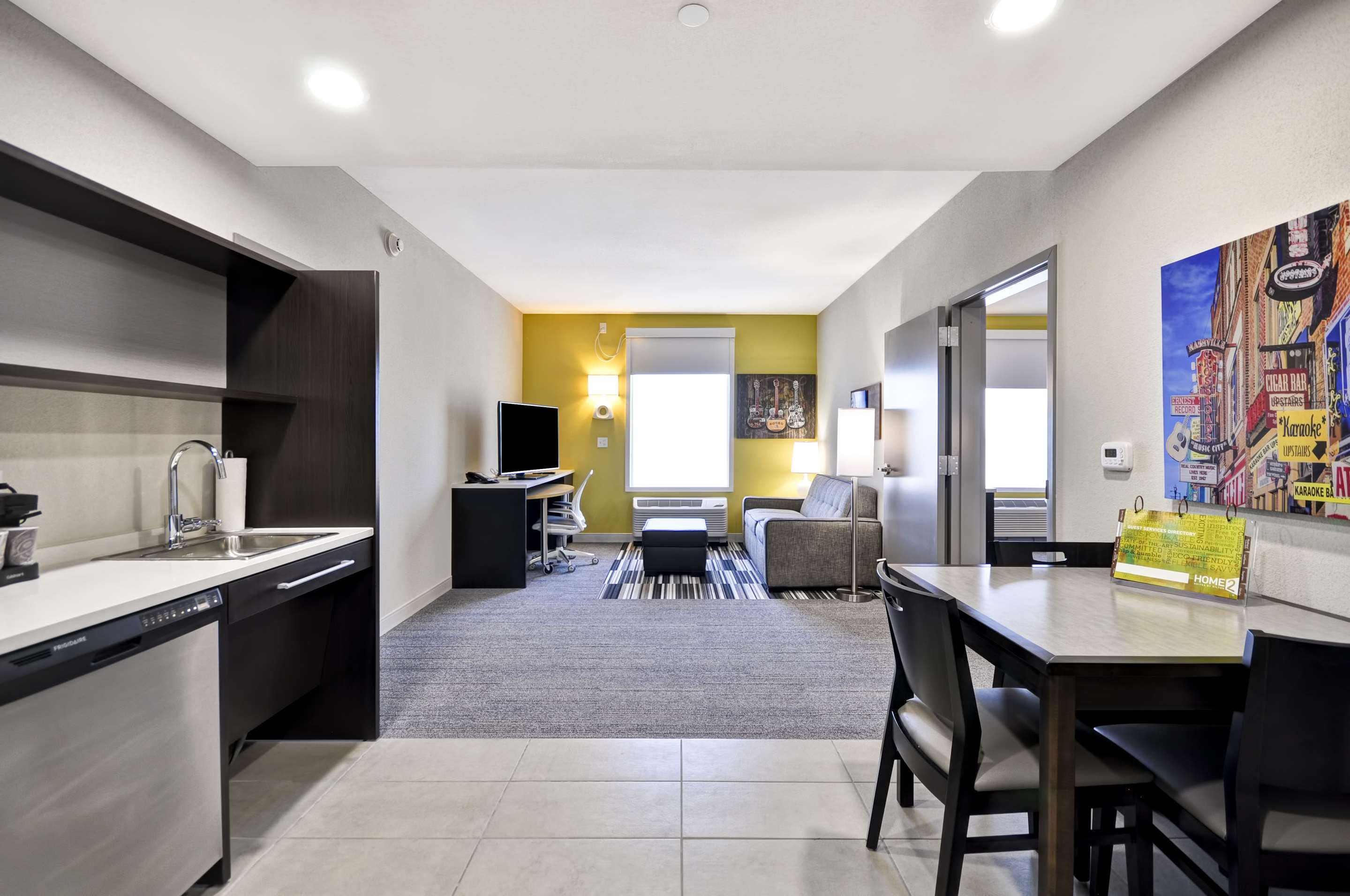 Guest room