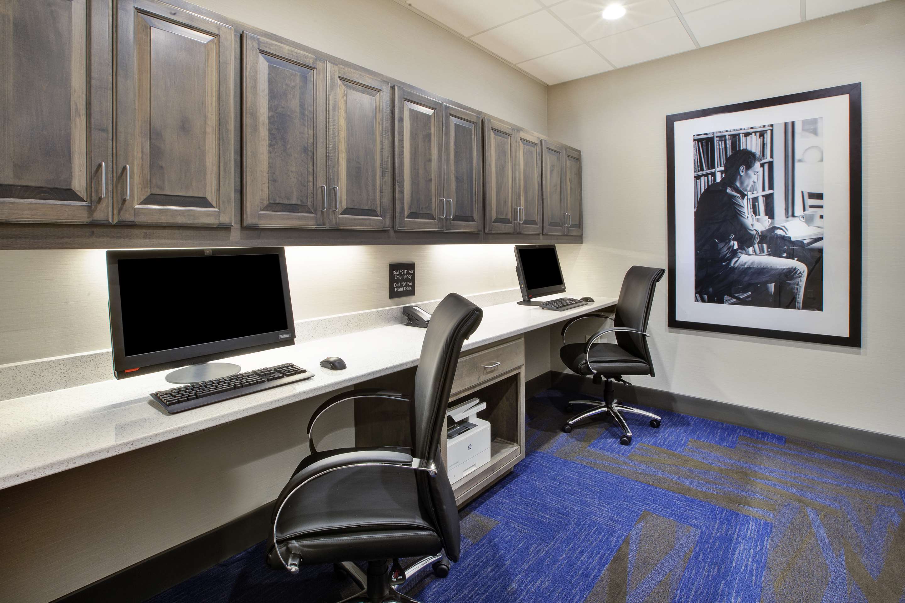 Business Center | Hampton Inn & Suites Southwest/Sioux Falls