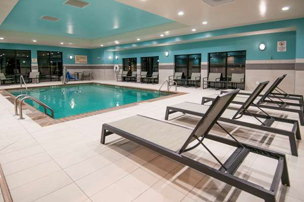 Pool - Hampton Inn & Suites Ridgeland - I-55, Exit 105B