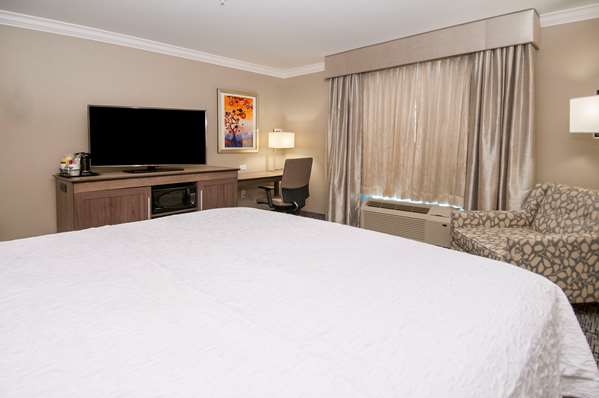  - Hampton Inn & Suites Ridgeland - I-55, Exit 105B