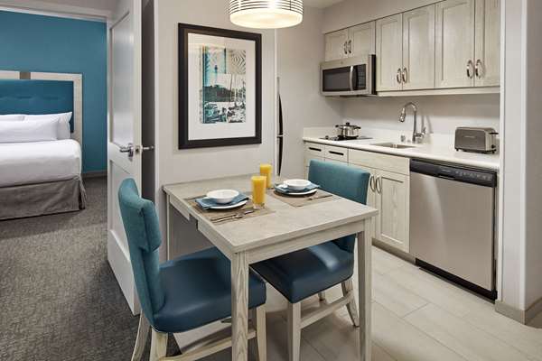  - Homewood Suites by Hilton Airport Long Beach