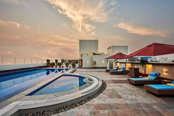 Pool,On-Site,Property Amenity,Recreation