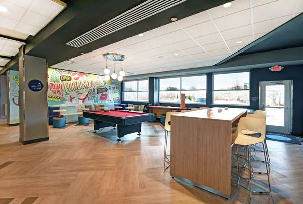  - Tru by Hilton Hotel Airport South Portland