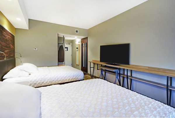  - Tru by Hilton Hotel Airport South Portland