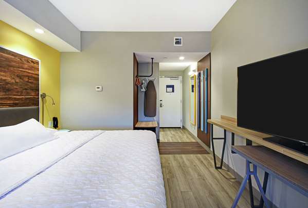  - Tru by Hilton Hotel Airport South Portland