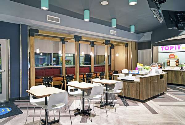 Restaurant - Tru by Hilton Hotel Airport South Portland