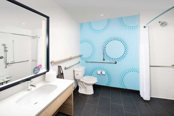  - Tru by Hilton Hotel Tallahassee