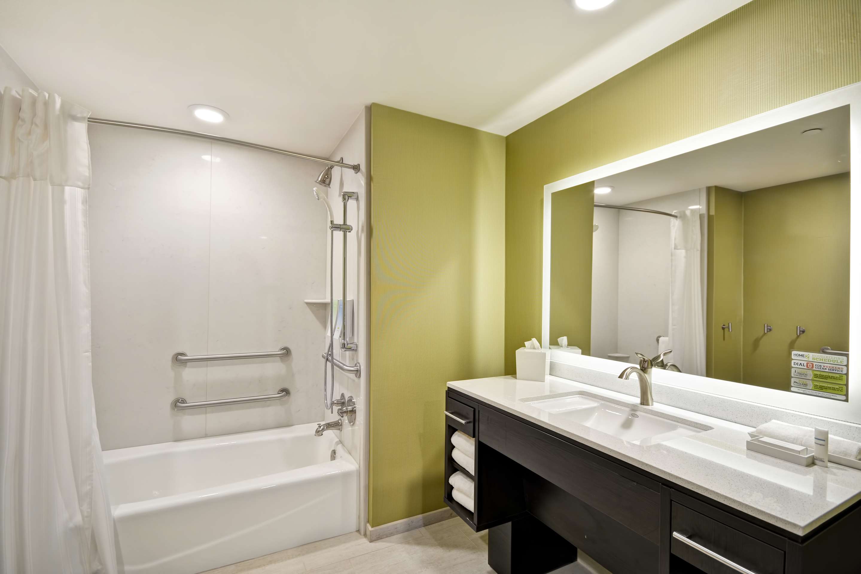 Guest room bath