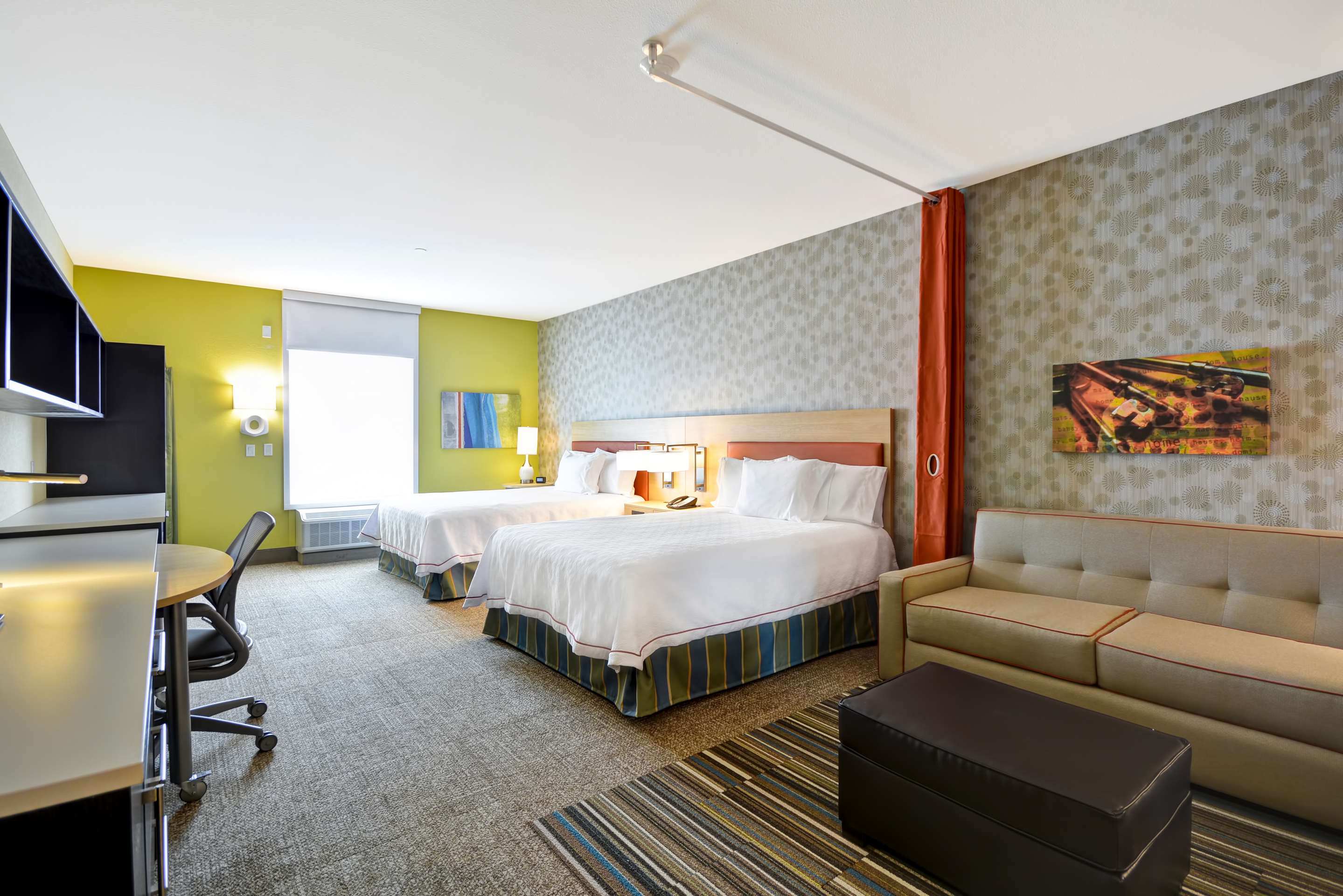 Guest room