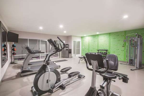 Fitness/ Exercise Room - La Quinta Inn & Suites Kingsville