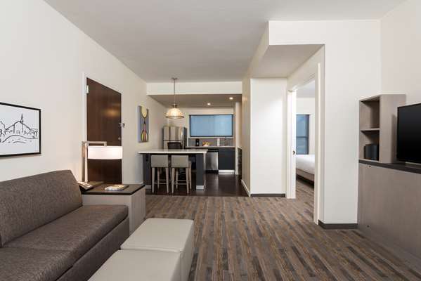 Suite - Hyatt House Hotel Downtown Austin - I-35, Exit 234B