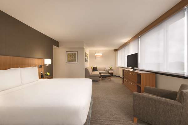 Suite - Hyatt Place Hotel ORD Airport Rosemont