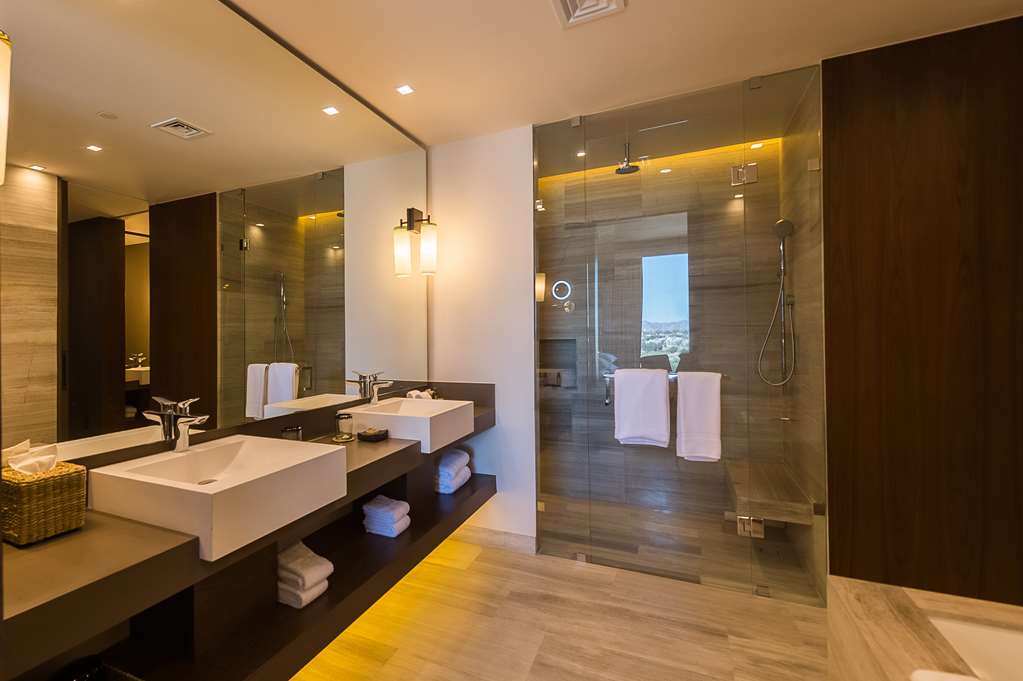 HYATT REGENCY ANDARES GUADALAJARA-guestroom-Guest Room,Bathroom,On-Site.jpg