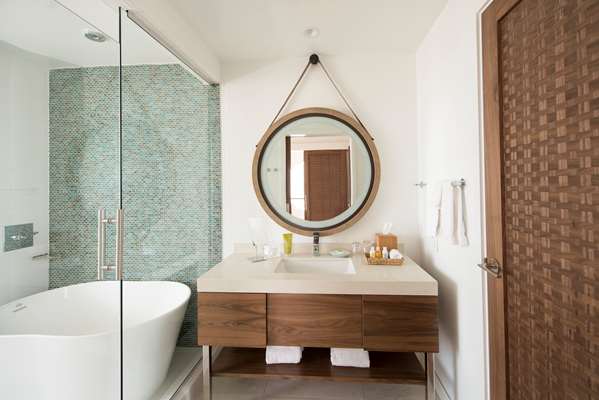  - Hyatt Centric Waikiki Beach Hotel Honolulu