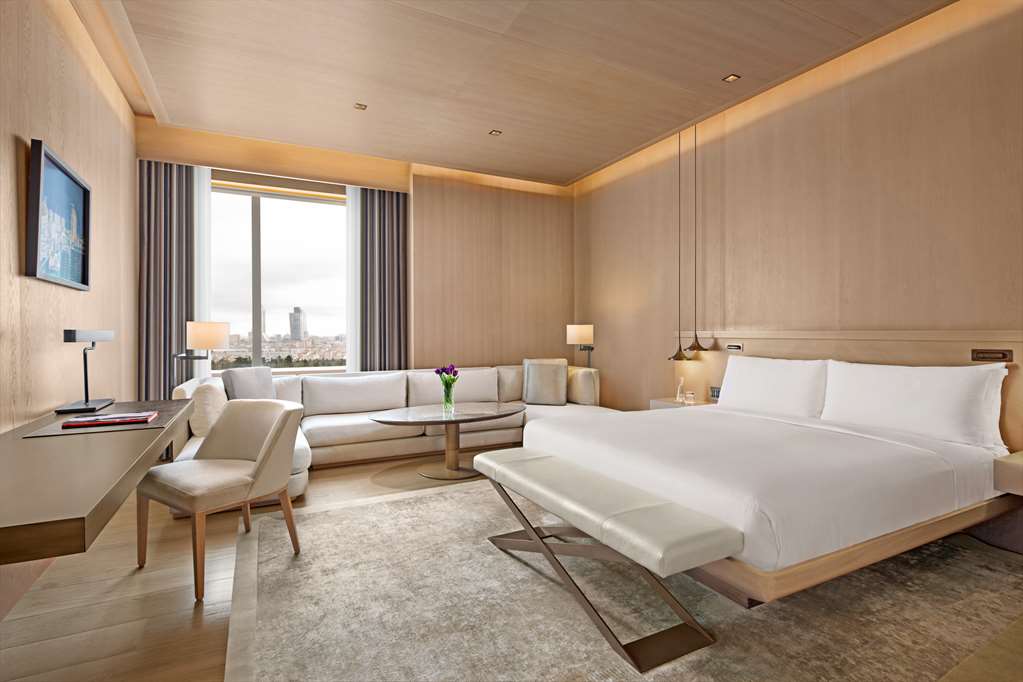HYATT CENTRIC LEVENT ISTANBUL-guestroom-Guest Room,On-Site.jpg