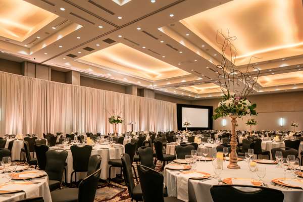  - Hyatt Place Hotel City Center Lenexa - I-435, Exit 3