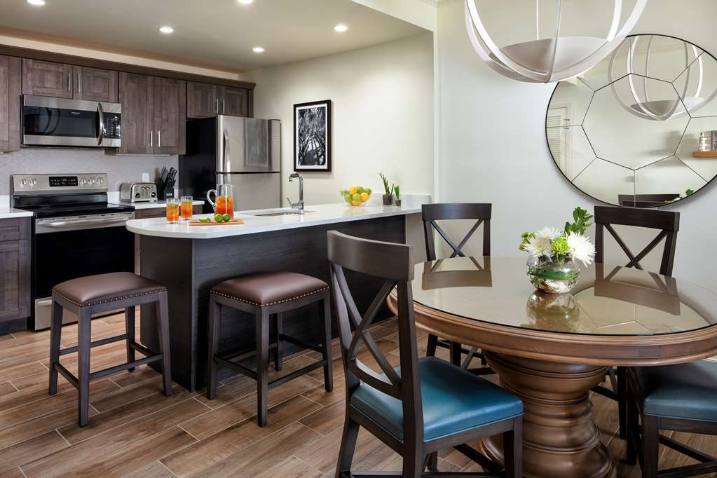 COCONUT COVE-guestroom-Guest Room,Suite,On-Site.jpg