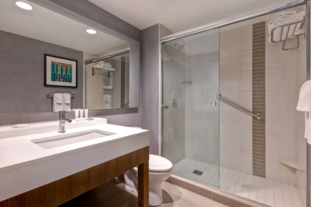 HYATT PLACE BLOOMINGTON / NORMAL-guestroom-Guest Room,Bathroom,On-Site.jpg