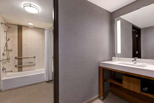  - Hyatt Place Hotel Normal