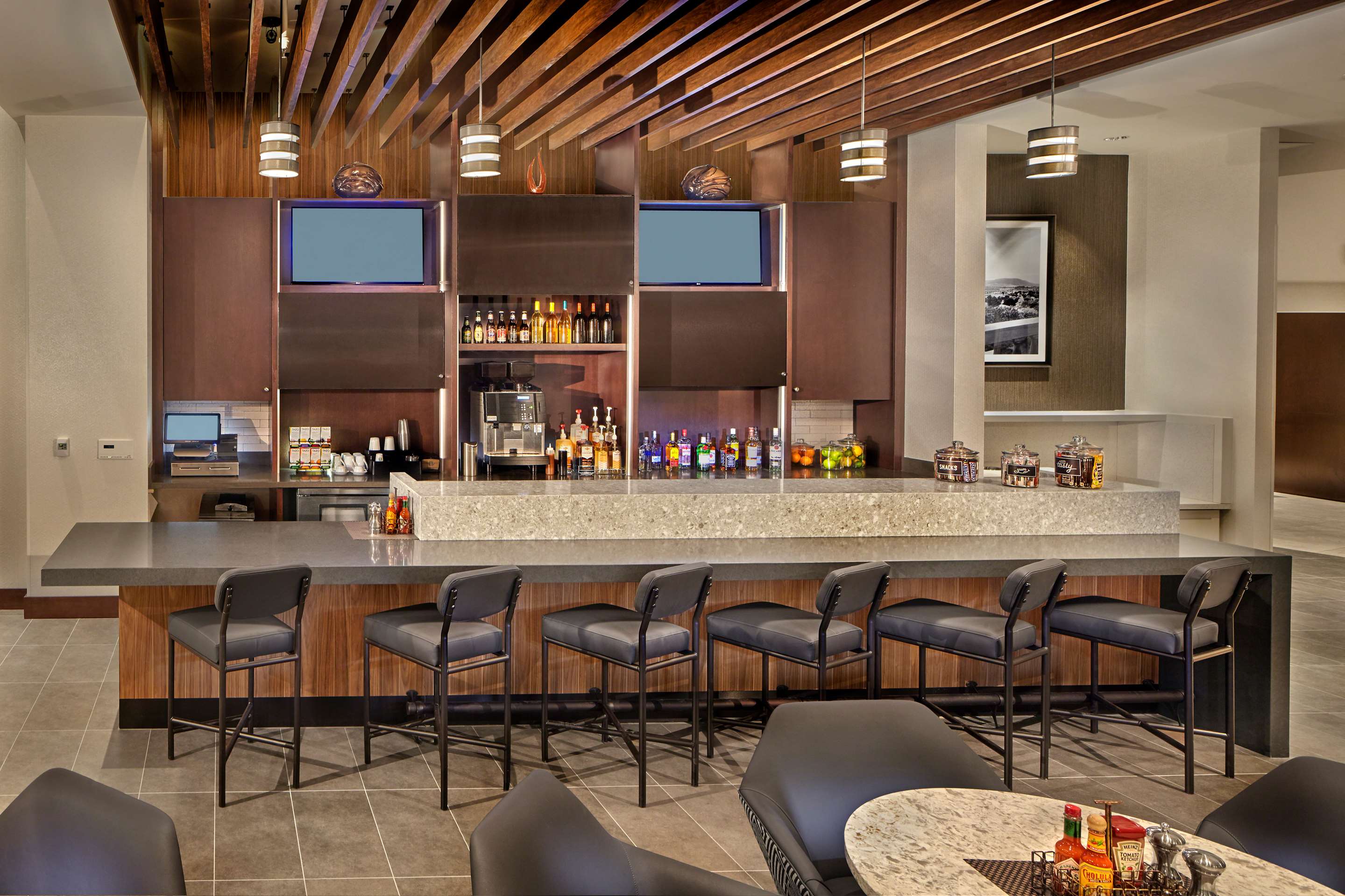 Bar Lounge | Hyatt Place State College