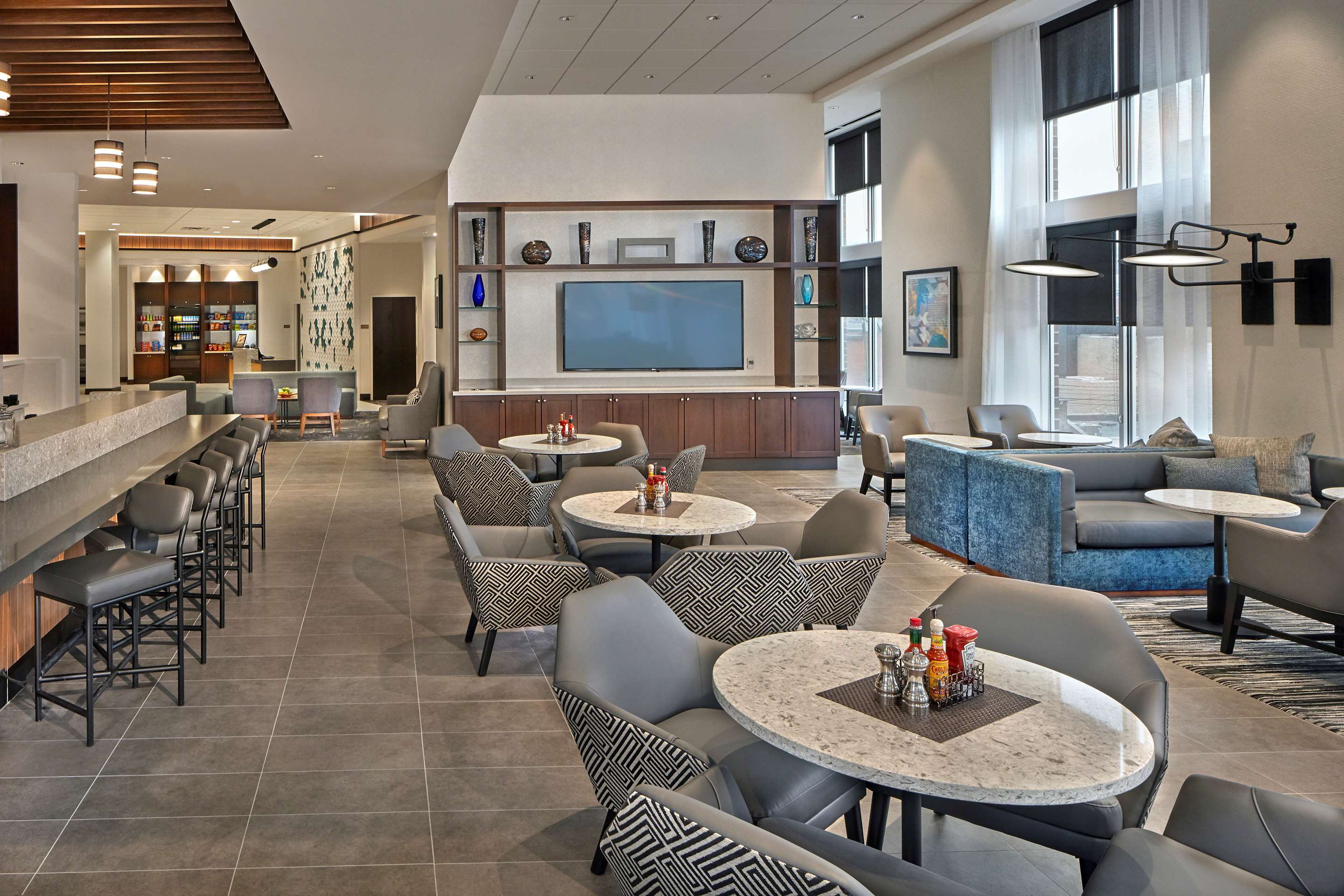 Bar Lounge | Hyatt Place State College