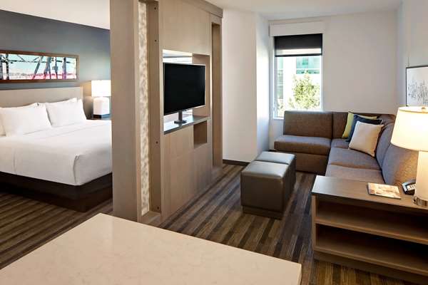 Suite - Hyatt House Hotel John Wayne Airport Irvine - I-405, Exit 8