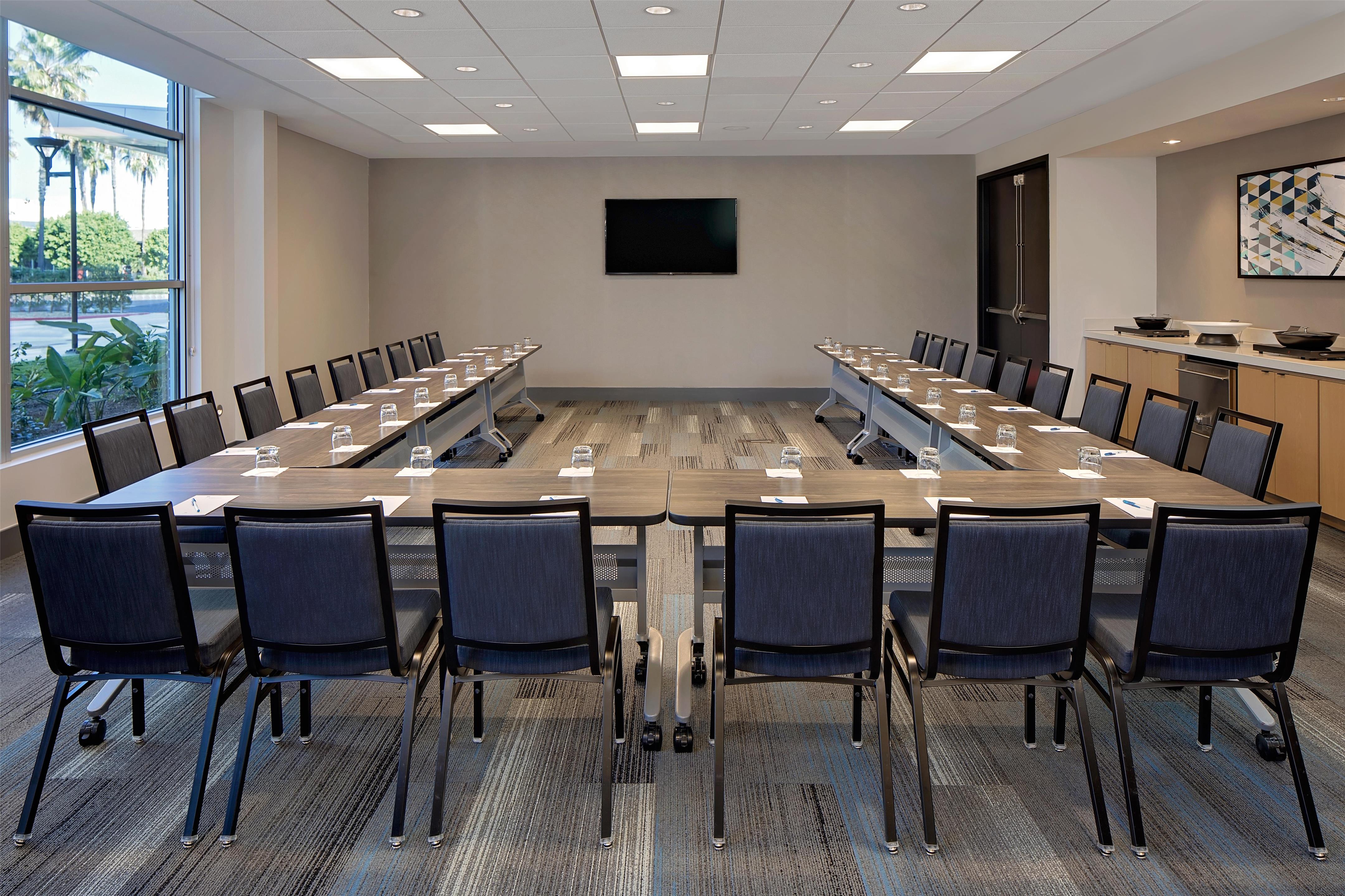 Meeting Room | Hyatt House Irvine/John Wayne Airport