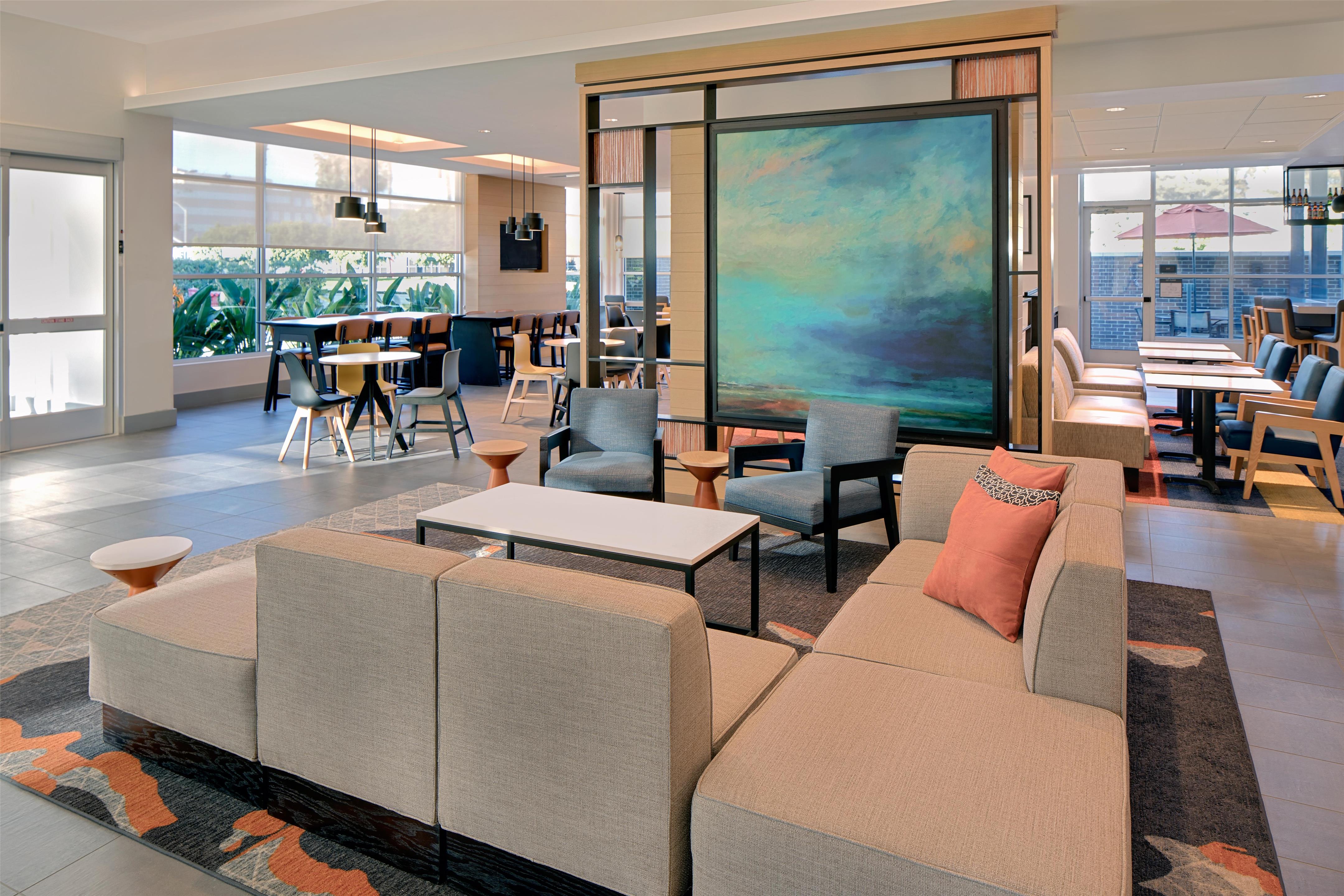 Lobby | Hyatt House Irvine/John Wayne Airport