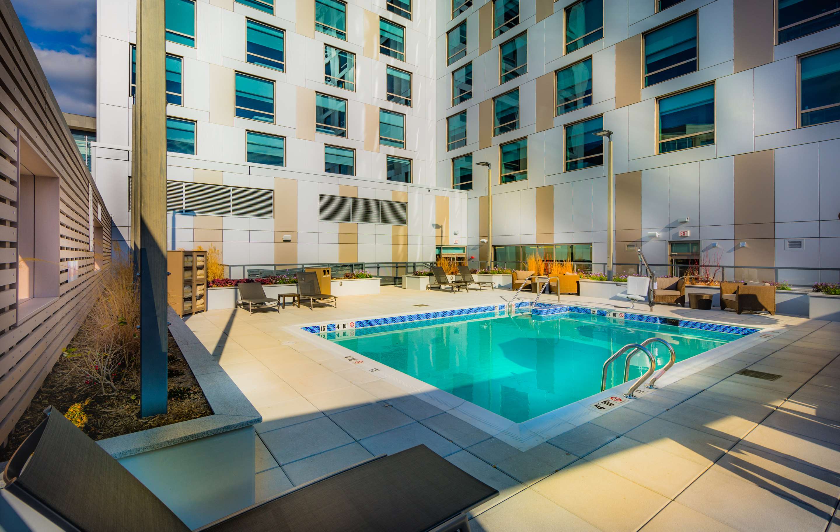 Pool | Hyatt Place Washington DC/National Mall