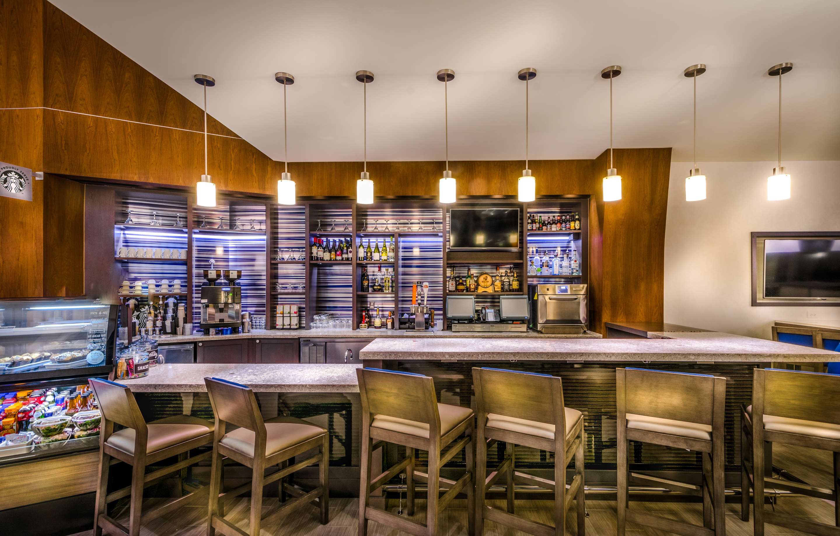 Bar Lounge | Hyatt Place Washington DC/National Mall