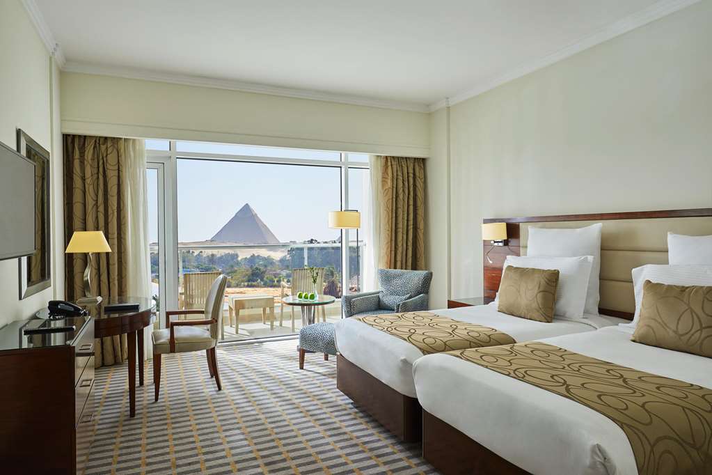 STEIGENBERGER PYRAMIDS CAIRO-guestroom-Guest Room,On-Site.jpg