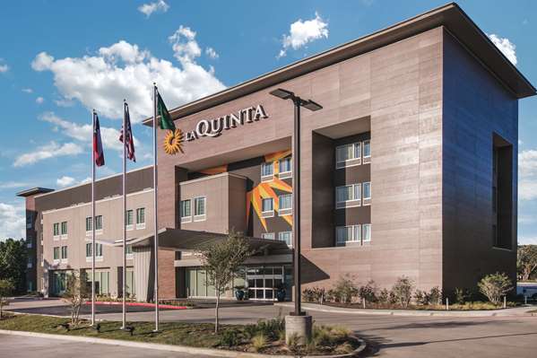 Exterior view - La Quinta Inn & Suites Coit Road Dallas