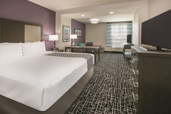  - La Quinta Inn & Suites Coit Road Dallas