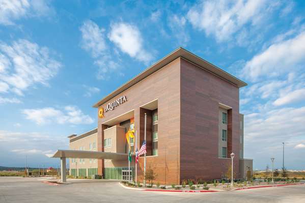 Exterior view - La Quinta Inn & Suites Outlet Mall San Marcos