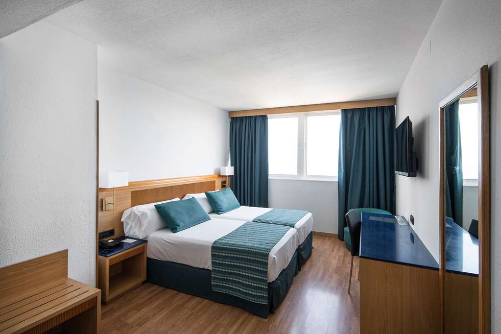 Catalonia Las Vegas Adults Only-guestroom-Guest Room,On-Site.jpg