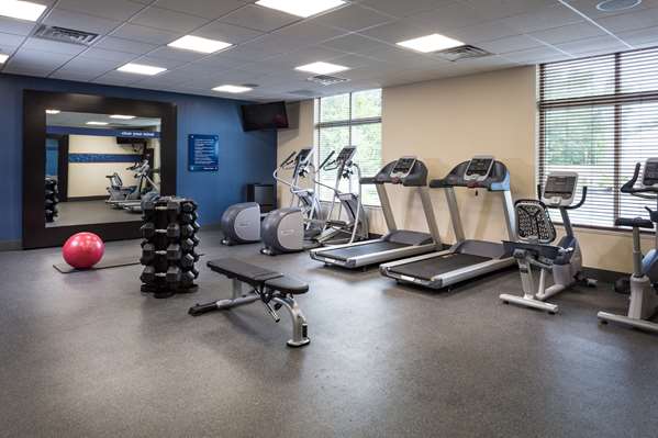 Fitness/ Exercise Room - Hampton Inn Absecon
