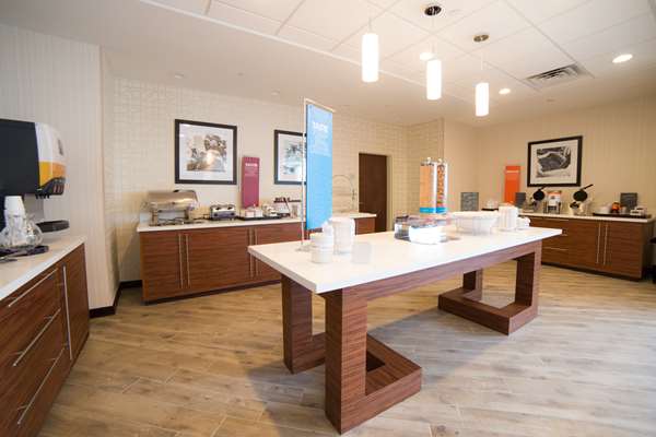 Restaurant - Hampton Inn Absecon