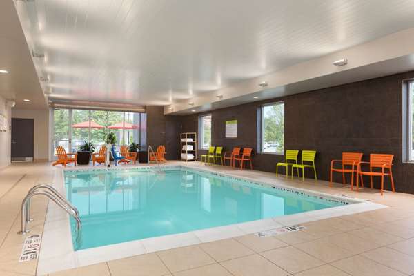 Pool - Home2 Suites by Hilton Airport Albany - I-87, Exit 4