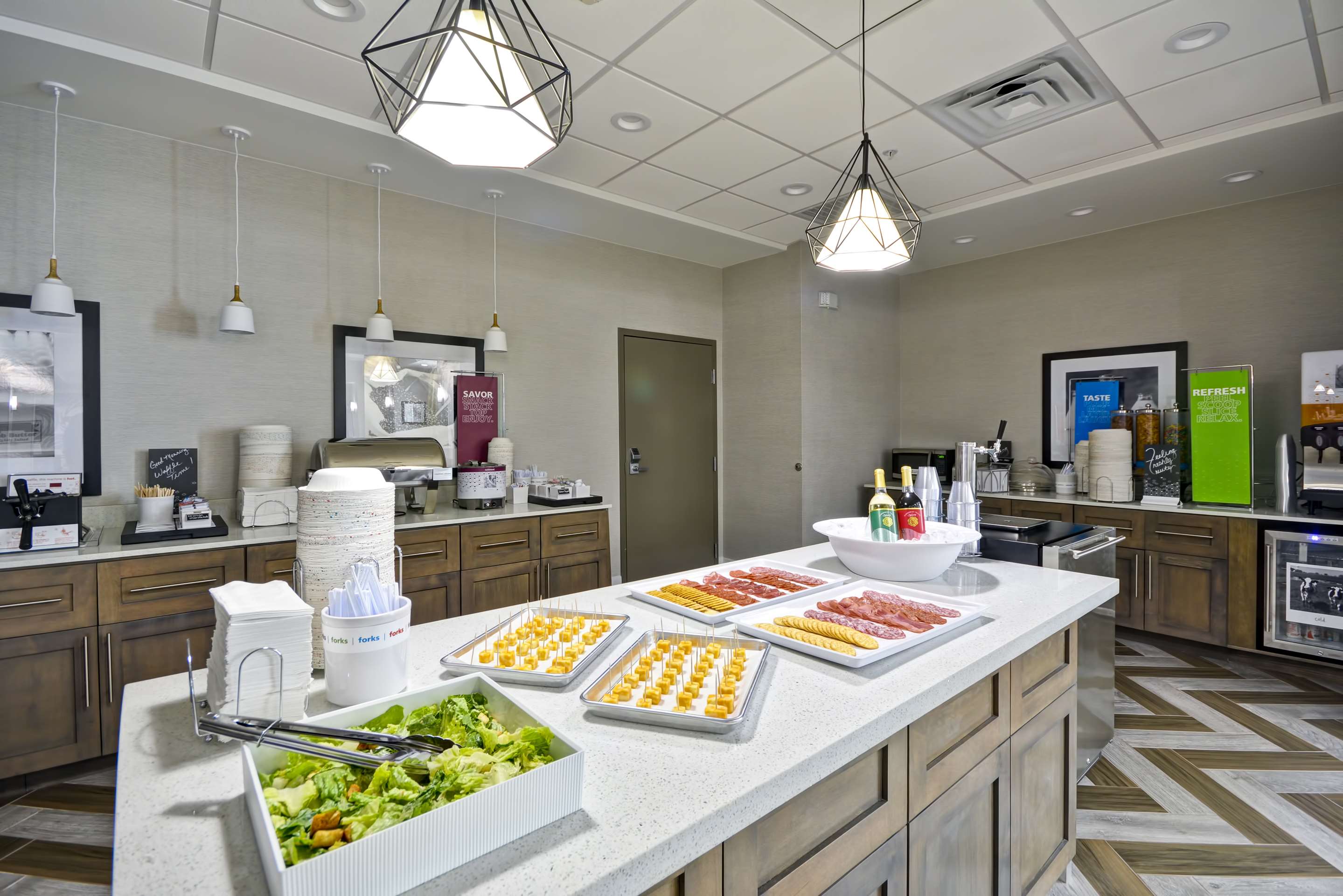 Restaurant | Hampton Inn Kyle