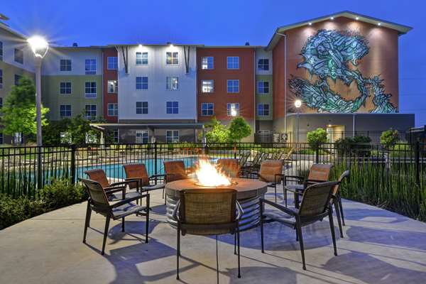 Pool - Homewood Suites by Hilton Tech Ridge Austin - I-35, Exit 245