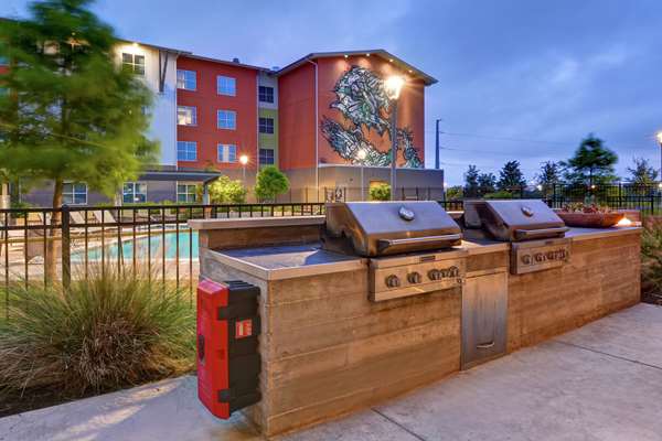 Pool - Homewood Suites by Hilton Tech Ridge Austin - I-35, Exit 245