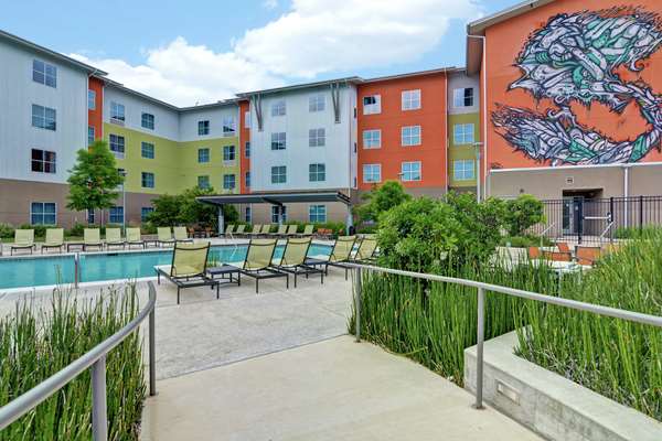 Pool - Homewood Suites by Hilton Tech Ridge Austin - I-35, Exit 245