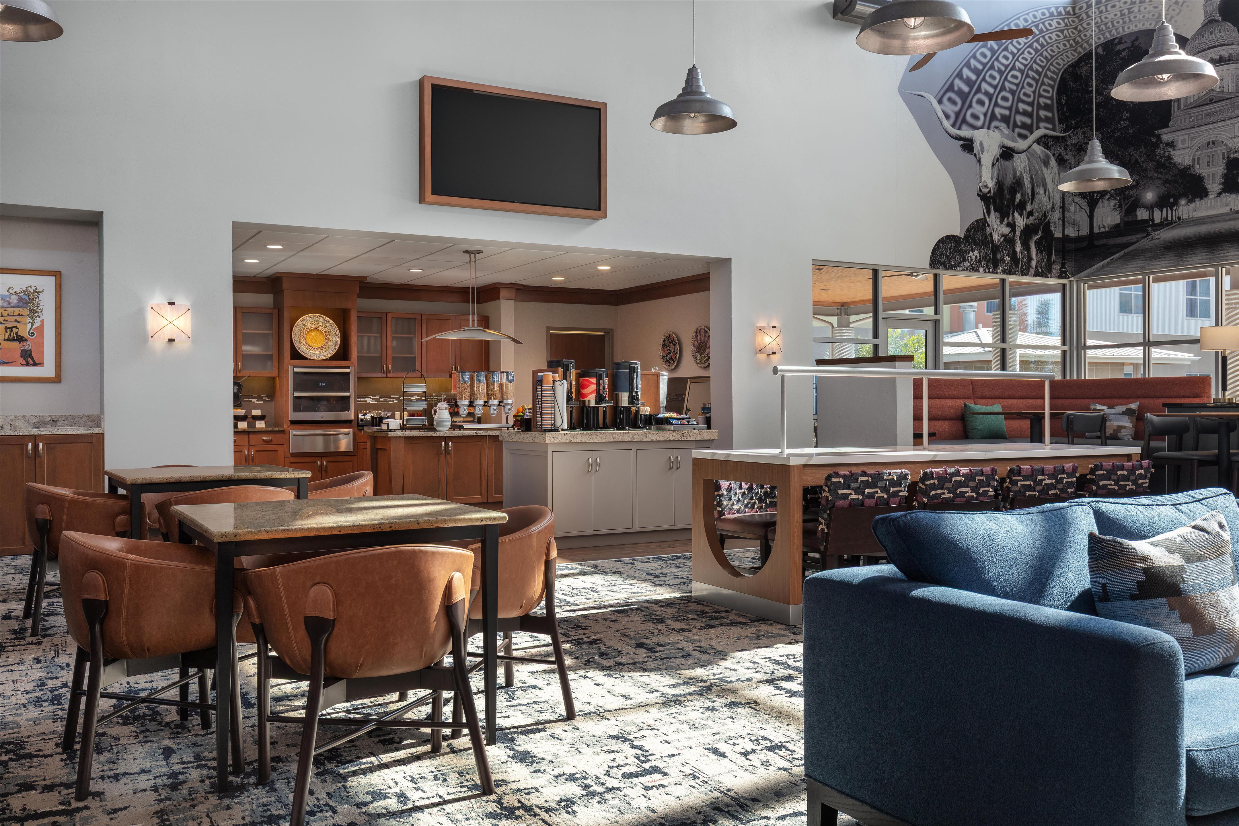 Lobby | Homewood Suites by Hilton TechRidge Parmer @ I-35