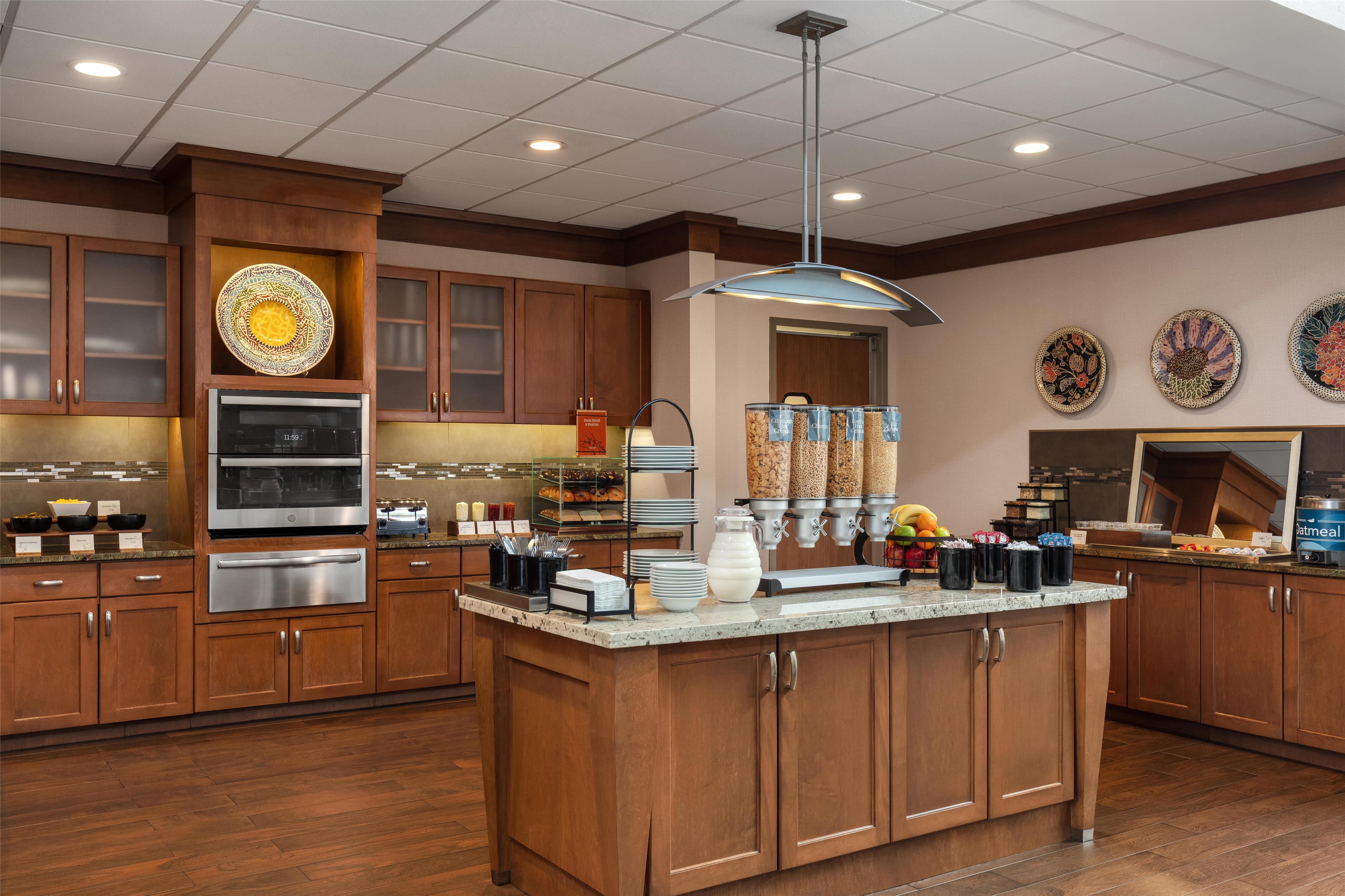 Breakfast Area | Homewood Suites by Hilton TechRidge Parmer @ I-35