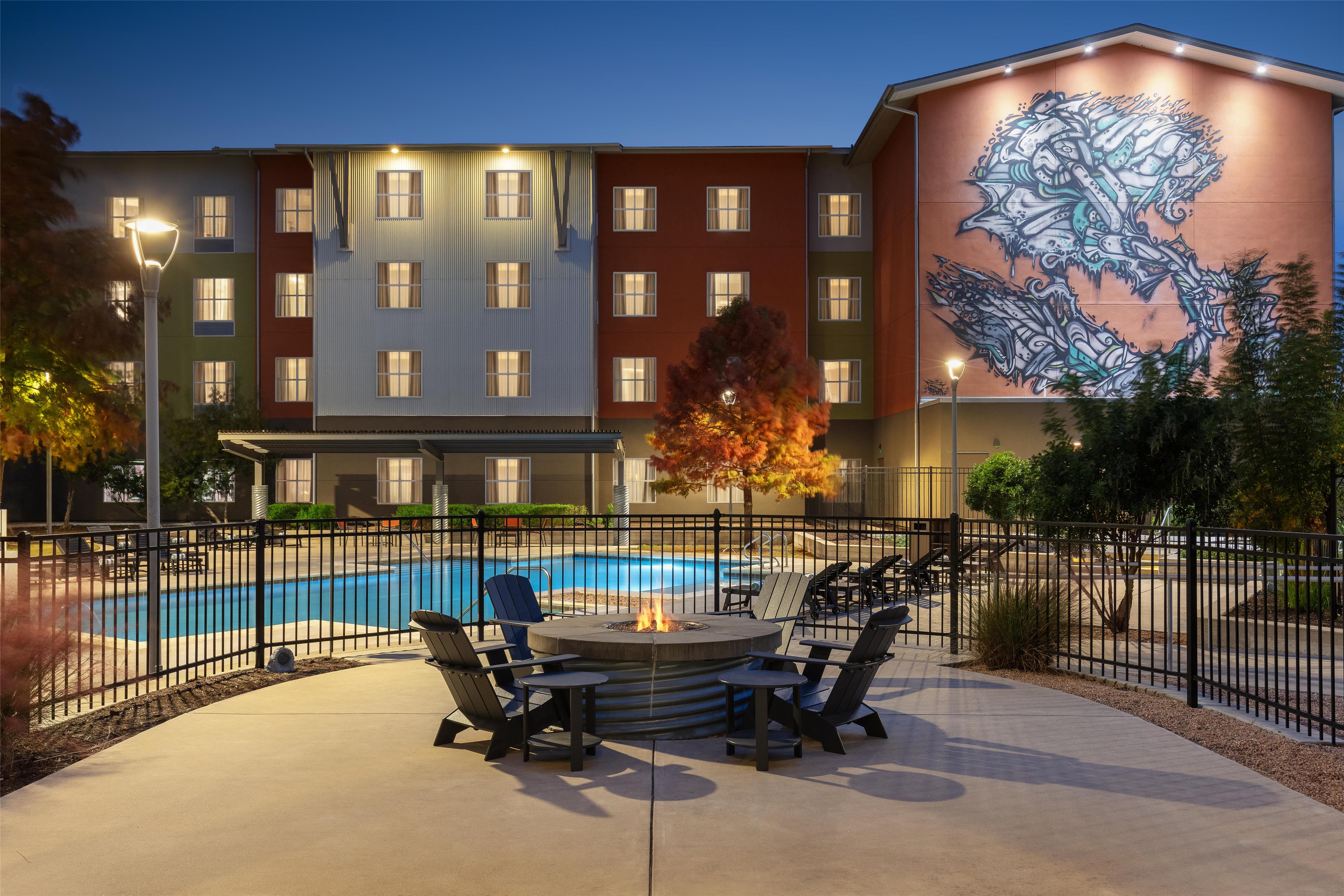 Exterior | Homewood Suites by Hilton TechRidge Parmer @ I-35