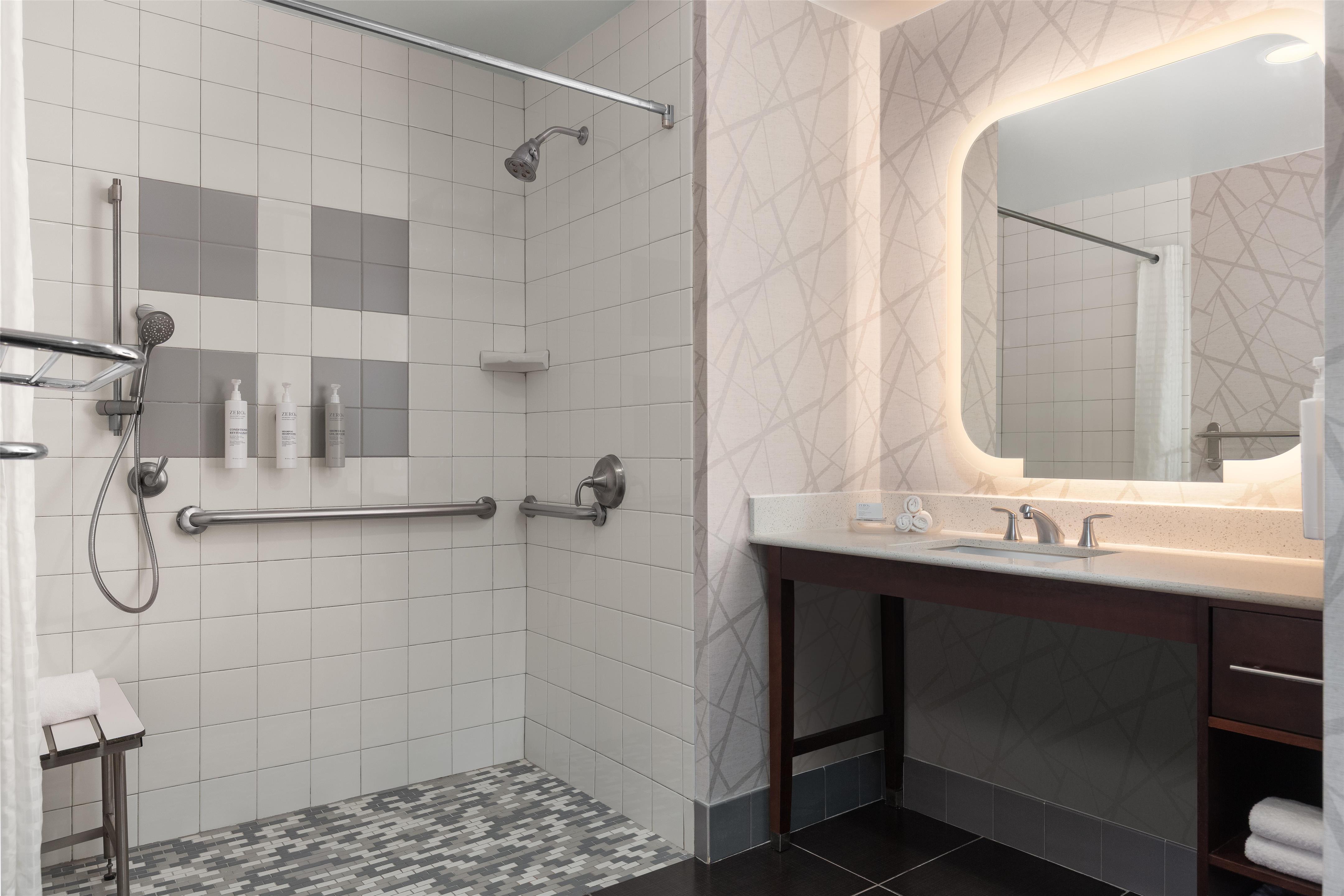 Guest room bath