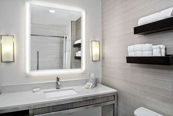  - Hilton Garden Inn San Marcos - I-35, Exit 207