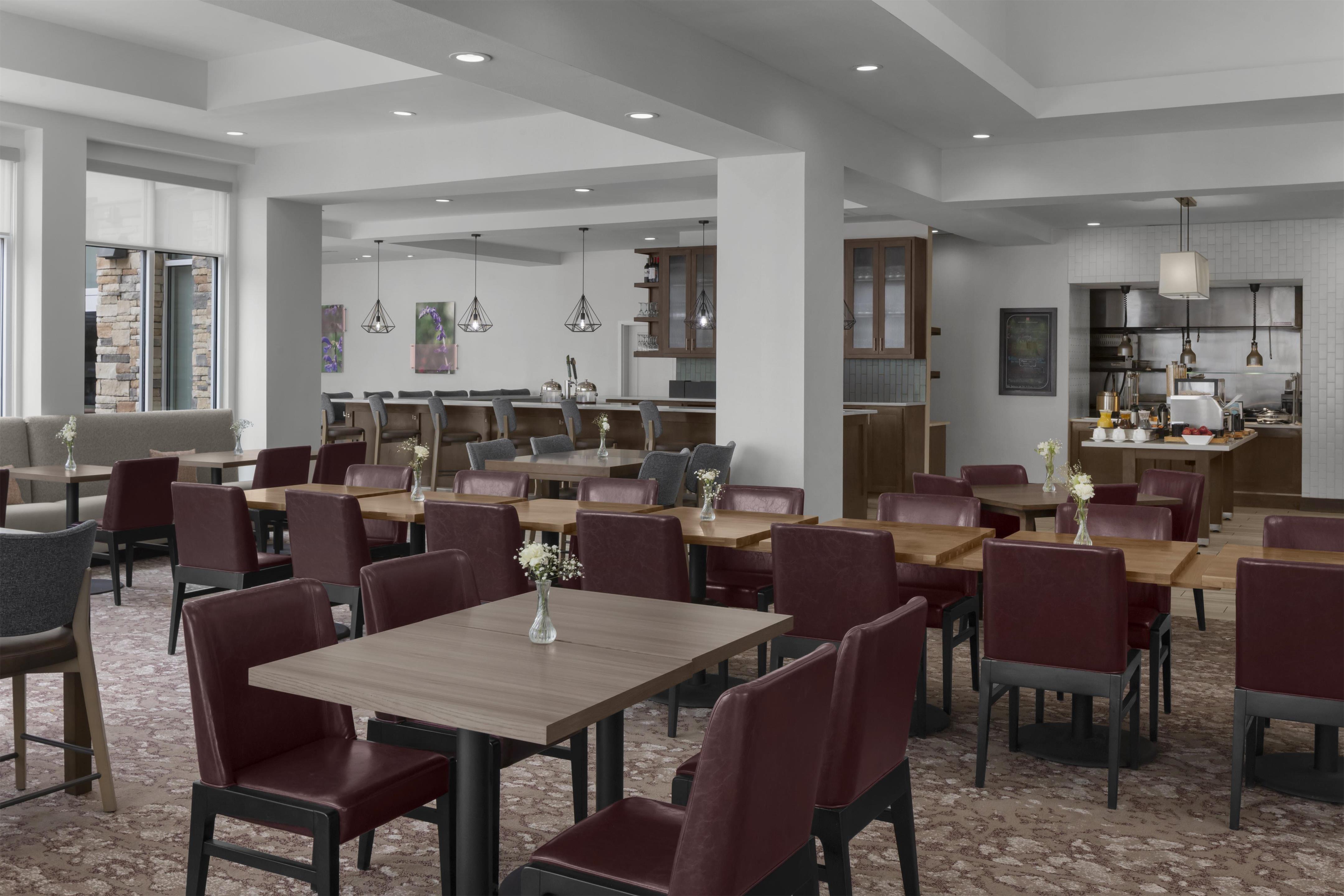 Restaurant | Hilton Garden Inn San Marcos