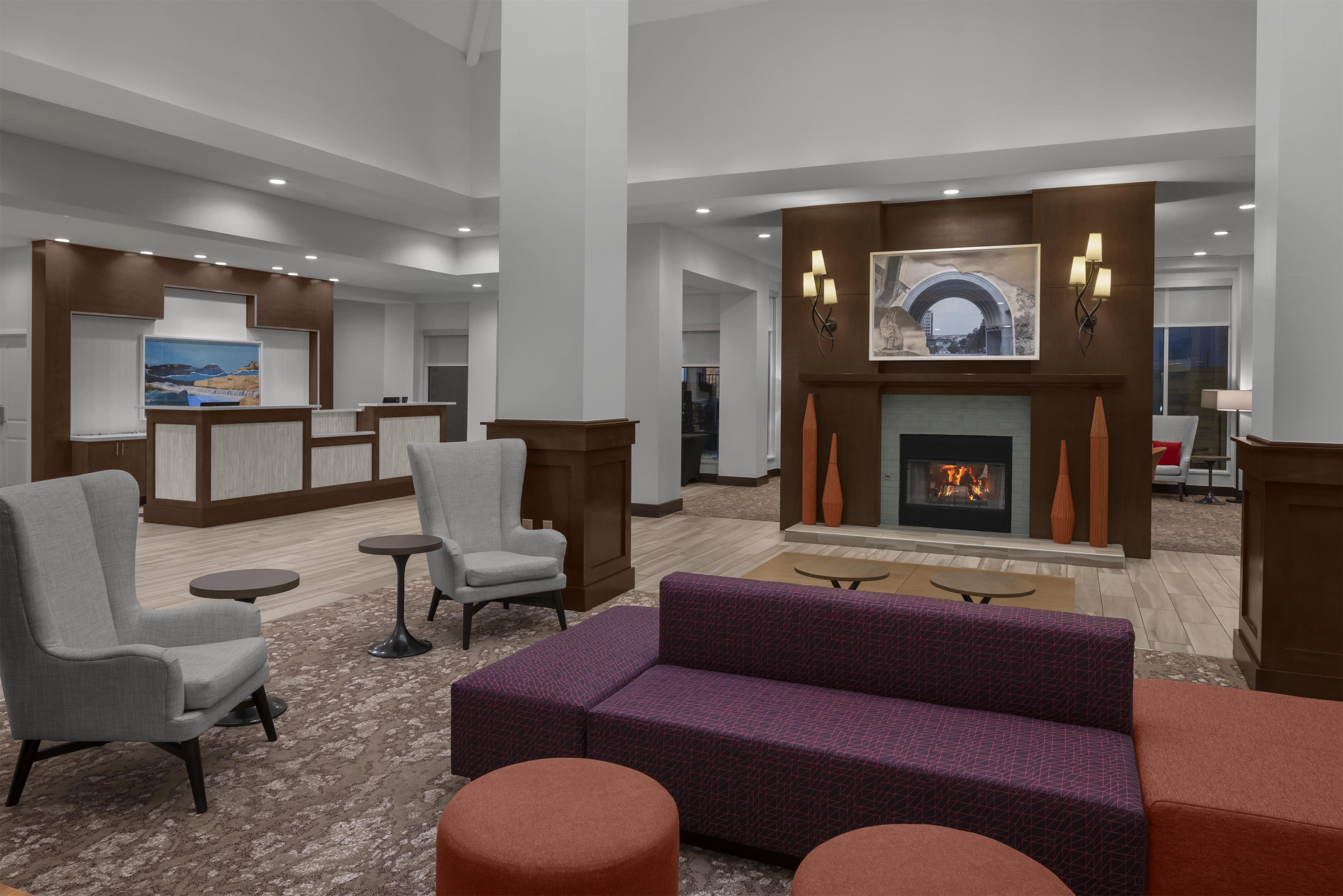 Lobby | Hilton Garden Inn San Marcos