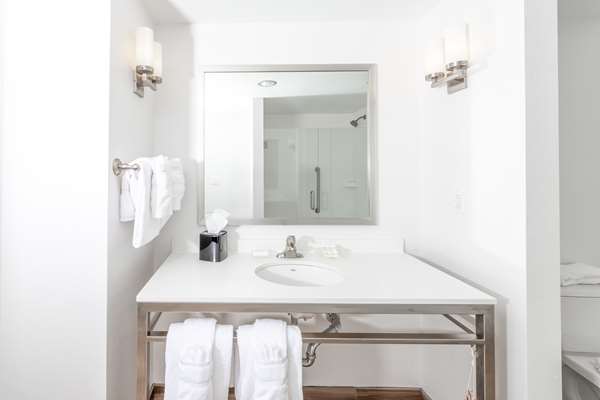  - Hilton Garden Inn Asheville Downtown - I-240, Exit 5B